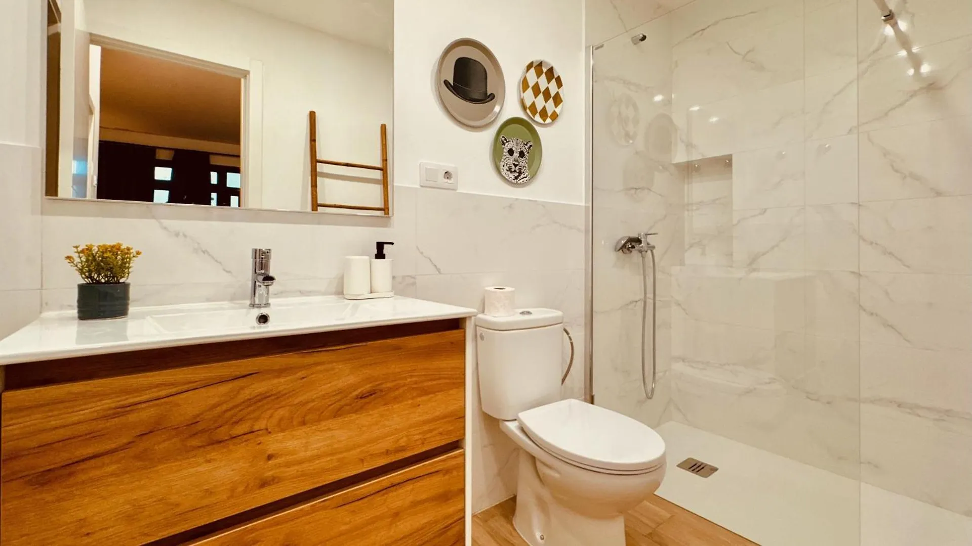 Click&Guest - Modern And Luxury Flat B In Telde Apartment