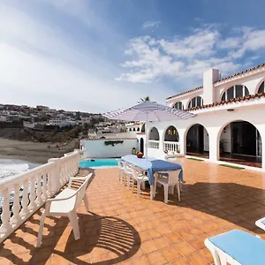 Villa Coki Deluxe - First Line Of The, Telde